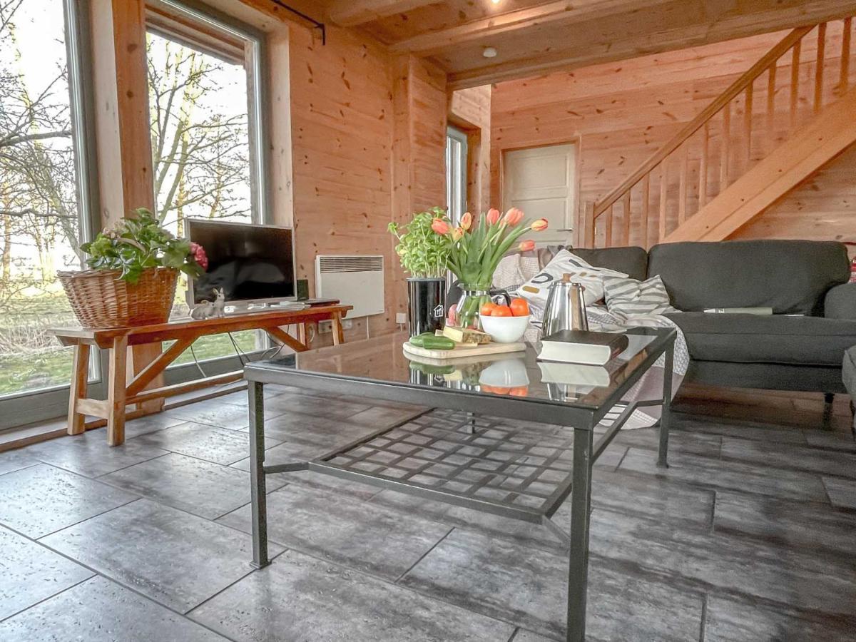 Traumhaff Kuestenchalets - Einzigartige Chalets An Der Ostsee. Ganz Aus Laerchenholz Mit Kamin Und Sauna Vogelsang-Warsin Exterior foto