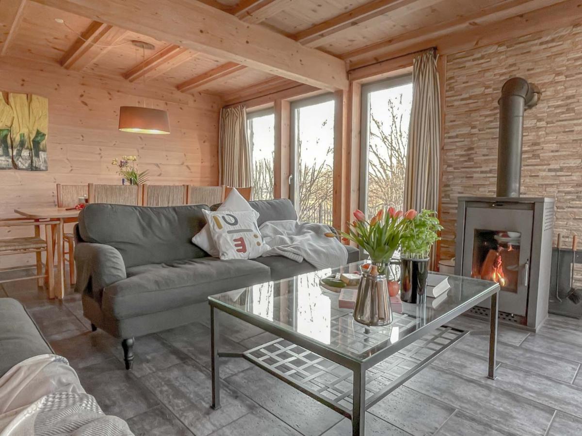 Traumhaff Kuestenchalets - Einzigartige Chalets An Der Ostsee. Ganz Aus Laerchenholz Mit Kamin Und Sauna Vogelsang-Warsin Exterior foto