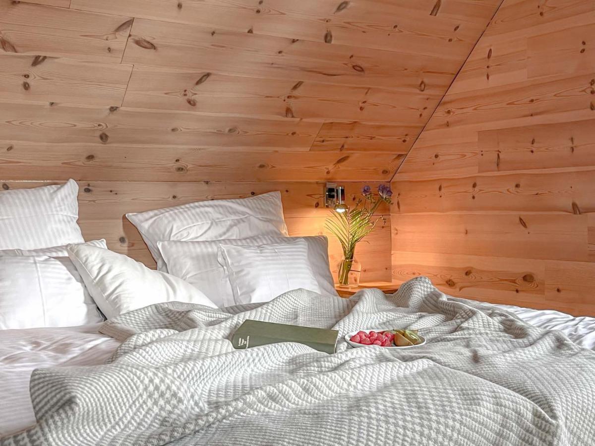 Traumhaff Kuestenchalets - Einzigartige Chalets An Der Ostsee. Ganz Aus Laerchenholz Mit Kamin Und Sauna Vogelsang-Warsin Exterior foto