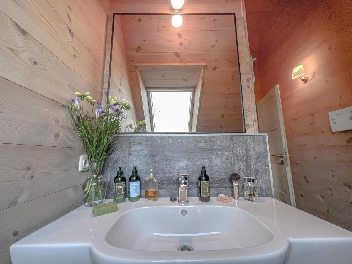 Traumhaff Kuestenchalets - Einzigartige Chalets An Der Ostsee. Ganz Aus Laerchenholz Mit Kamin Und Sauna Vogelsang-Warsin Exterior foto