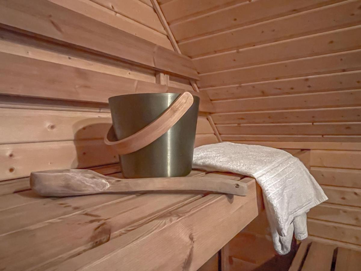 Traumhaff Kuestenchalets - Einzigartige Chalets An Der Ostsee. Ganz Aus Laerchenholz Mit Kamin Und Sauna Vogelsang-Warsin Exterior foto