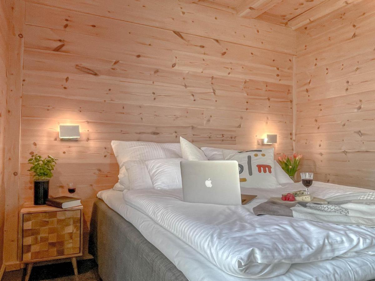 Traumhaff Kuestenchalets - Einzigartige Chalets An Der Ostsee. Ganz Aus Laerchenholz Mit Kamin Und Sauna Vogelsang-Warsin Exterior foto