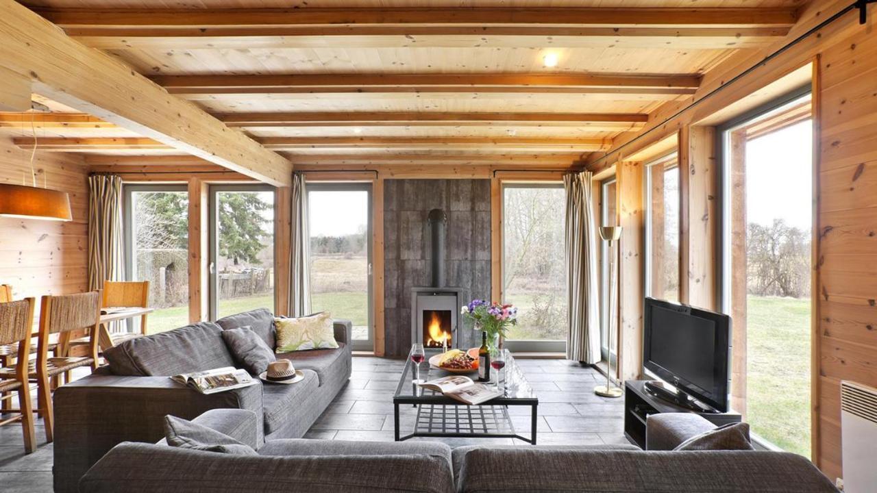 Traumhaff Kuestenchalets - Einzigartige Chalets An Der Ostsee. Ganz Aus Laerchenholz Mit Kamin Und Sauna Vogelsang-Warsin Exterior foto